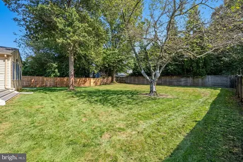 Exterior - 11624 Paramus Dr, North Potomac, MD 20878 photo 9 of 10
