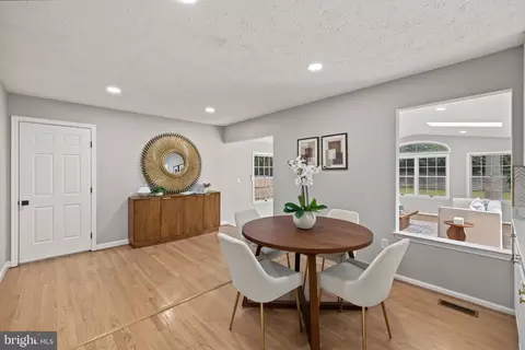 Dining - 11624 Paramus Dr, North Potomac, MD 20878 photo 4 of 4