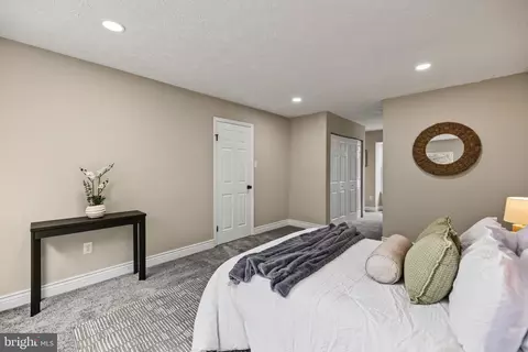 Bedroom - 11624 Paramus Dr, North Potomac, MD 20878 photo 4 of 6