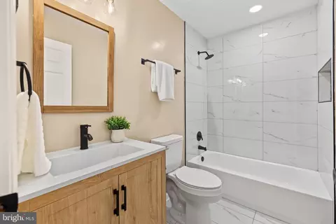 Bath - 11624 Paramus Dr, North Potomac, MD 20878 photo 6 of 8