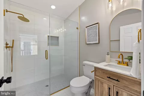 Bath - 11624 Paramus Dr, North Potomac, MD 20878 photo 1 of 8