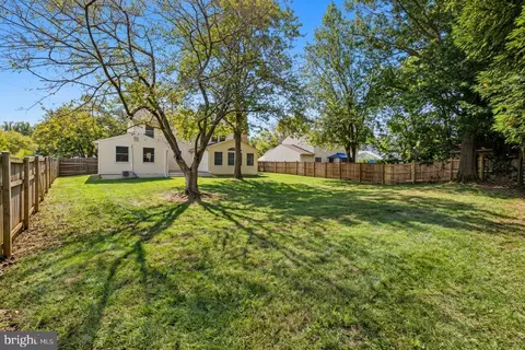 Exterior - 11624 Paramus Dr, North Potomac, MD 20878 photo 10 of 10