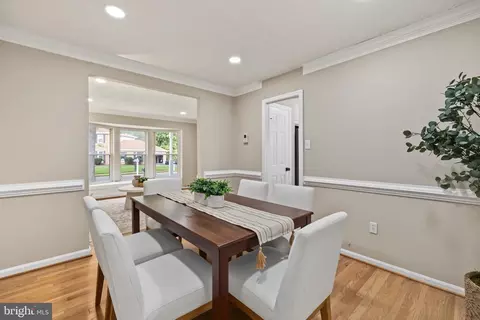 Dining - 11624 Paramus Dr, North Potomac, MD 20878 photo 3 of 4
