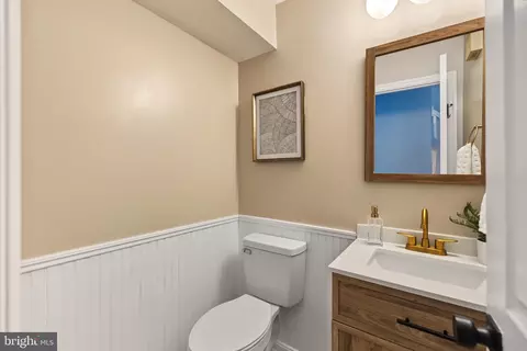 Bath - 11624 Paramus Dr, North Potomac, MD 20878 photo 3 of 8