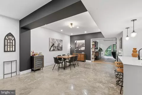 Dining - 2701 Hume Dr #400, Silver Spring, MD 20910 photo 3 of 3