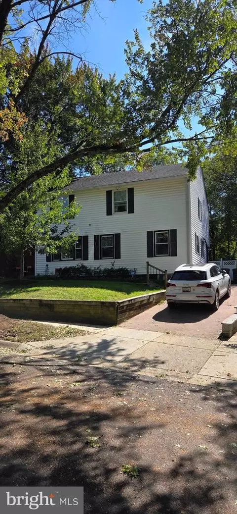 306 Charles St, Rockville, MD 20850