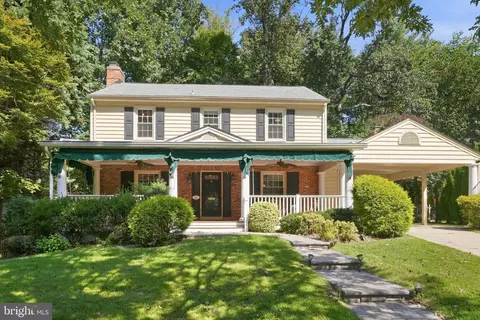 5711 Cheshire Dr, Bethesda, MD 20814