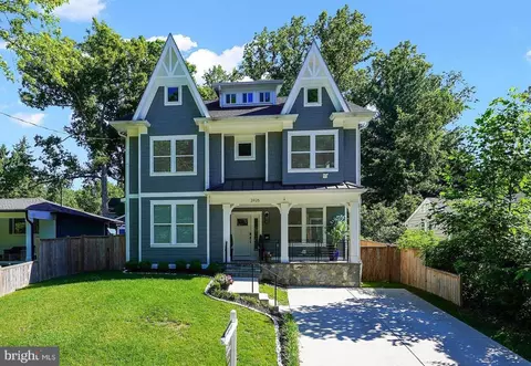 3925 Decatur Ave, Kensington, MD 20895