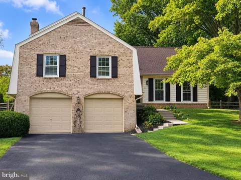9809 Dellcastle Rd, Gaithersburg, MD 20886