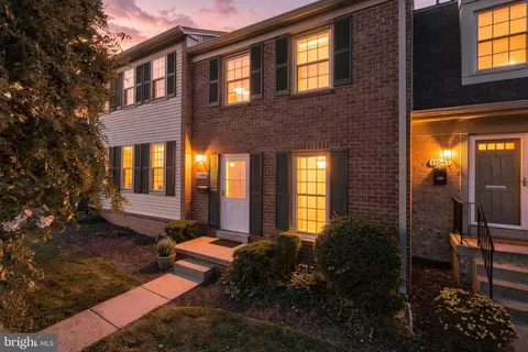 11949 Bargate Ct, North Bethesda, MD 20852