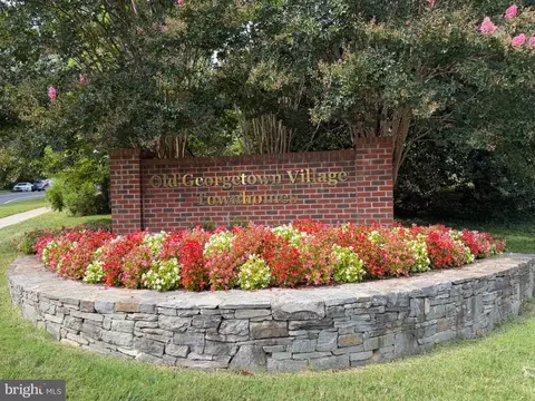 11315 Commonwealth Dr #T4, Rockville, MD 20852