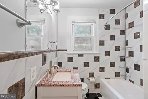 Bath - 12215 Judson Rd, Silver Spring, MD 20902 photo 2 of 3