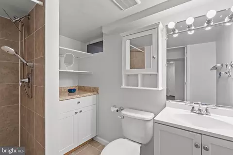 Bath - 12215 Judson Rd, Silver Spring, MD 20902 photo 3 of 3