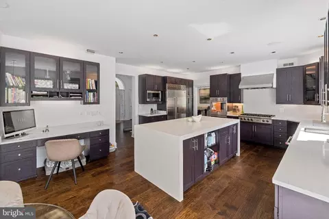 Kitchen - 10514 Unity Ln, Potomac, MD 20854 photo 4 of 6