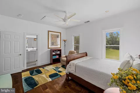 Bedroom - 10514 Unity Ln, Potomac, MD 20854 photo 2 of 9