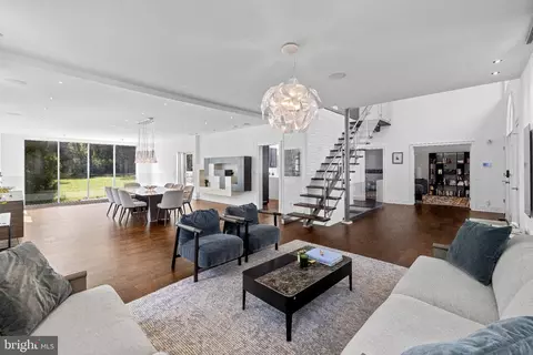 Living - 10514 Unity Ln, Potomac, MD 20854 photo 1 of 7