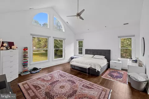 Bedroom - 10514 Unity Ln, Potomac, MD 20854 photo 6 of 9
