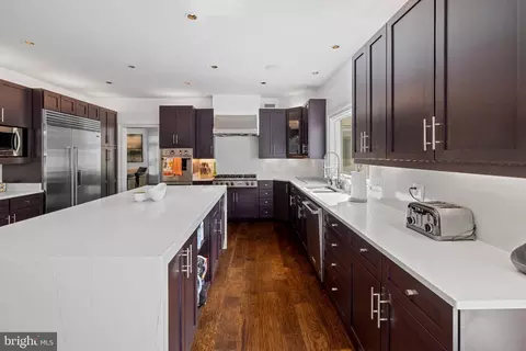 Kitchen - 10514 Unity Ln, Potomac, MD 20854 photo 3 of 6