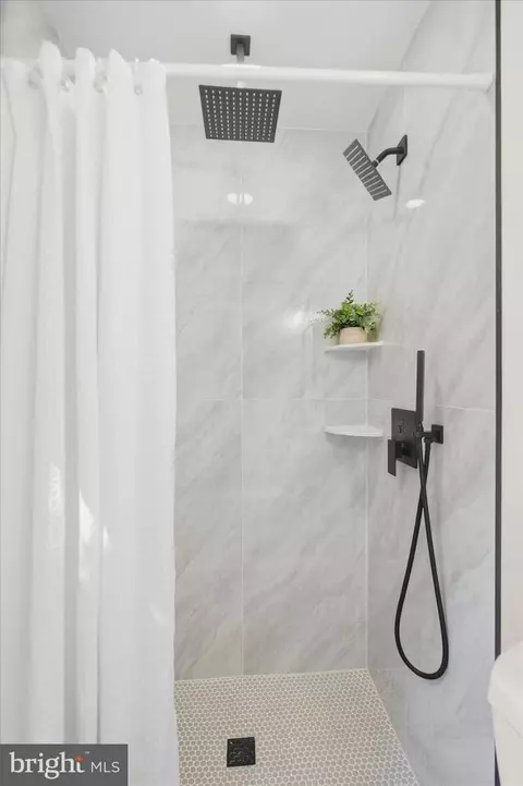Bath - 9424 Colesville Rd, Silver Spring, MD 20901 photo 5 of 7