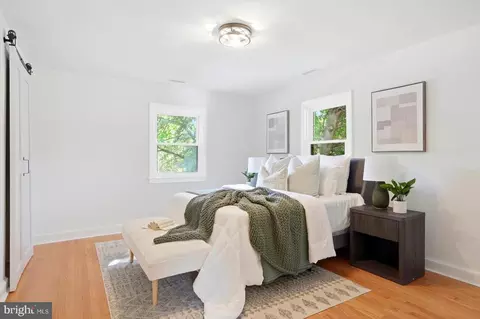 Bedroom - 9424 Colesville Rd, Silver Spring, MD 20901 photo 1 of 7