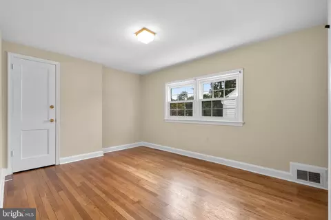 Bedroom - 319 Saint Lawrence Dr, Silver Spring, MD 20901 photo 6 of 7