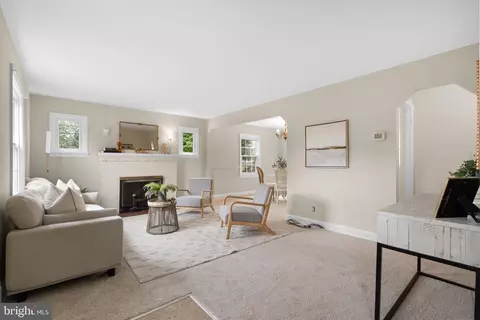 Living - 319 Saint Lawrence Dr, Silver Spring, MD 20901 photo 1 of 3