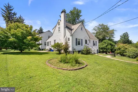 Exterior - 319 Saint Lawrence Dr, Silver Spring, MD 20901 photo 4 of 7