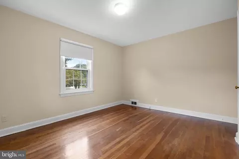 Bedroom - 319 Saint Lawrence Dr, Silver Spring, MD 20901 photo 3 of 7