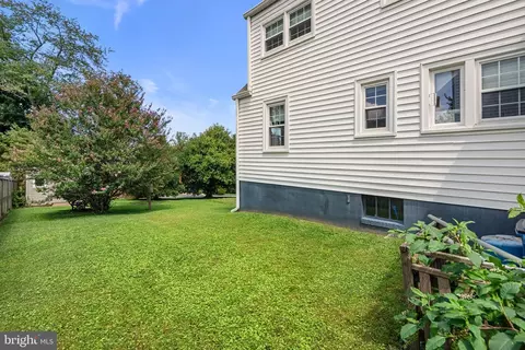 Exterior - 319 Saint Lawrence Dr, Silver Spring, MD 20901 photo 3 of 7