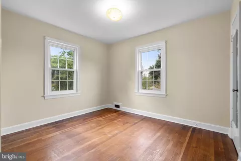Bedroom - 319 Saint Lawrence Dr, Silver Spring, MD 20901 photo 1 of 7