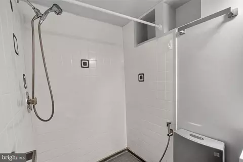 Bath - 4202 Highwood Rd, Silver Spring, MD 20906 photo 2 of 3