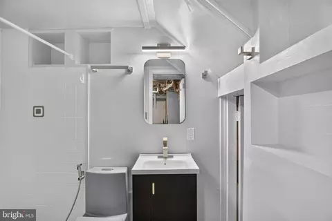 Bath - 4202 Highwood Rd, Silver Spring, MD 20906 photo 3 of 3