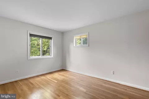 Bedroom - 11810 Kemp Mill Rd, Silver Spring, MD 20902 photo 4 of 9
