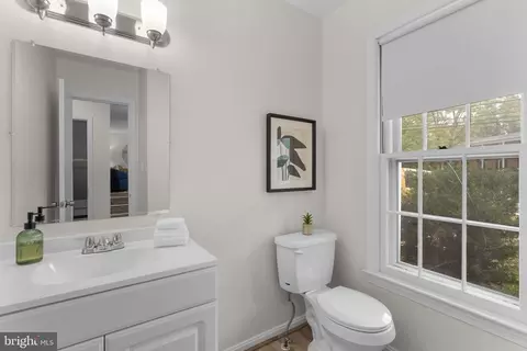 Bath - 11810 Kemp Mill Rd, Silver Spring, MD 20902 photo 1 of 2