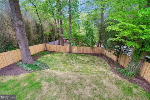 Exterior - 4000 Adams Dr, Silver Spring, MD 20902 photo 4 of 4