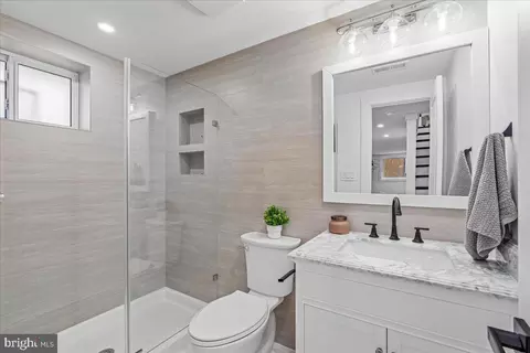 Bath - 4000 Adams Dr, Silver Spring, MD 20902 photo 4 of 4