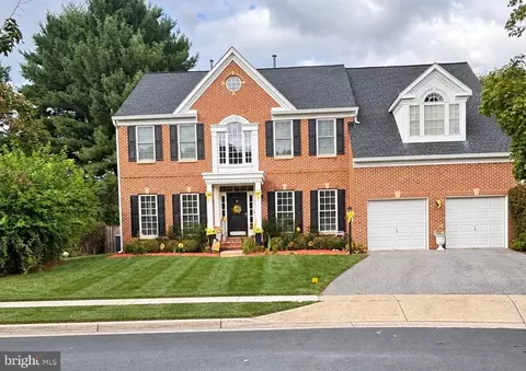 8 Seneca Forest Ct, Germantown, MD 20876
