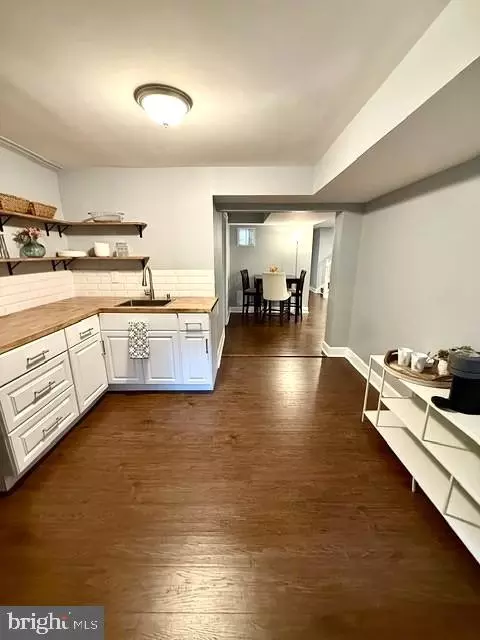 Kitchen - 1219 Downs Dr, Silver Spring, MD 20904 photo 3 of 5