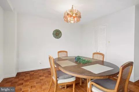 Dining - 9701 Fields Rd #1705, Gaithersburg, MD 20878 photo 3 of 5