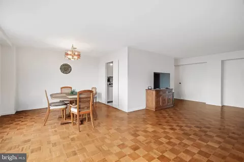 Dining - 9701 Fields Rd #1705, Gaithersburg, MD 20878 photo 1 of 5