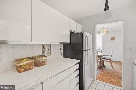 Kitchen - 9701 Fields Rd #1705, Gaithersburg, MD 20878 photo 2 of 4