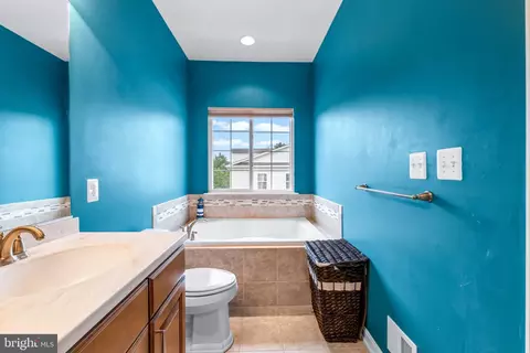Bath - 13235 Guilford Run Ln, Silver Spring, MD 20904 photo 3 of 4