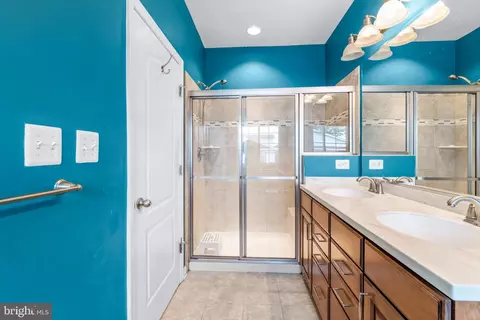 Bath - 13235 Guilford Run Ln, Silver Spring, MD 20904 photo 4 of 4