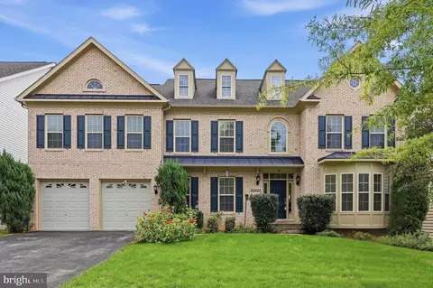 23203 British Manor Dr, Clarksburg, MD 20871