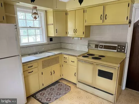 13513 Westwind Dr, Silver Spring, MD 20904 photo 4