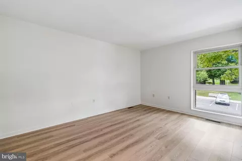 Living - 3374 Chiswick Ct #56-2C, Silver Spring, MD 20906 photo 4 of 4