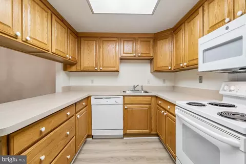 Kitchen - 3374 Chiswick Ct #56-2C, Silver Spring, MD 20906 photo 3 of 3