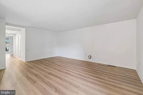Living - 3374 Chiswick Ct #56-2C, Silver Spring, MD 20906 photo 3 of 4