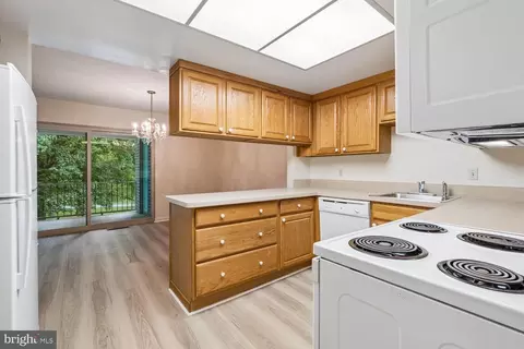 Kitchen - 3374 Chiswick Ct #56-2C, Silver Spring, MD 20906 photo 2 of 3