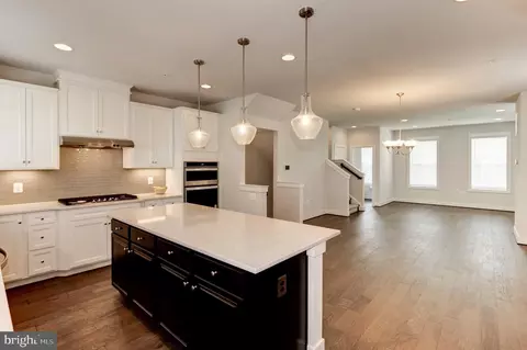 Entry Way - 2350 Wyeth St, Silver Spring, MD 20906 photo 2 of 7